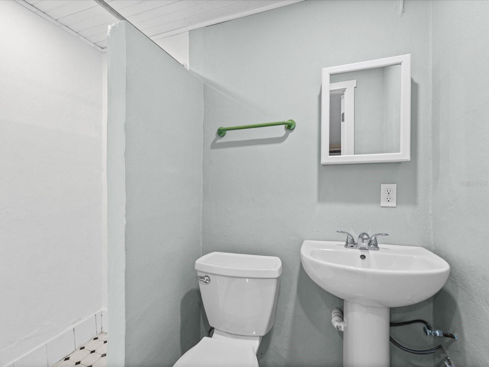 1547 ANDOVER DR — photo 18