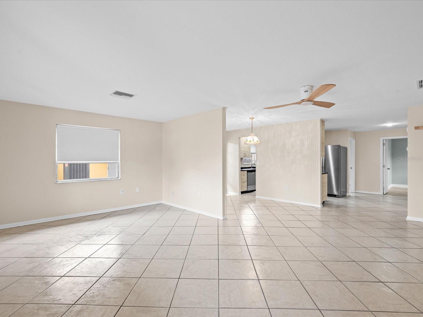 1547 ANDOVER DR — photo 4