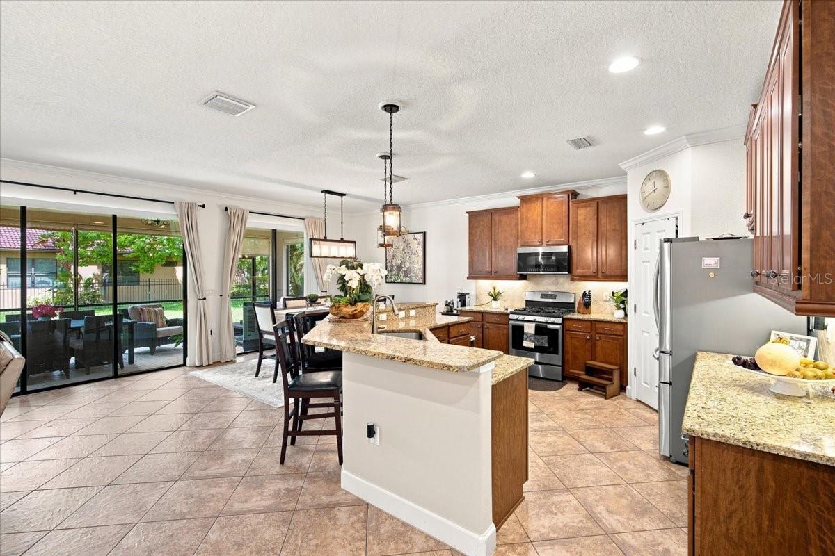 4508 GRAND LAKESIDE DR E — photo 39
