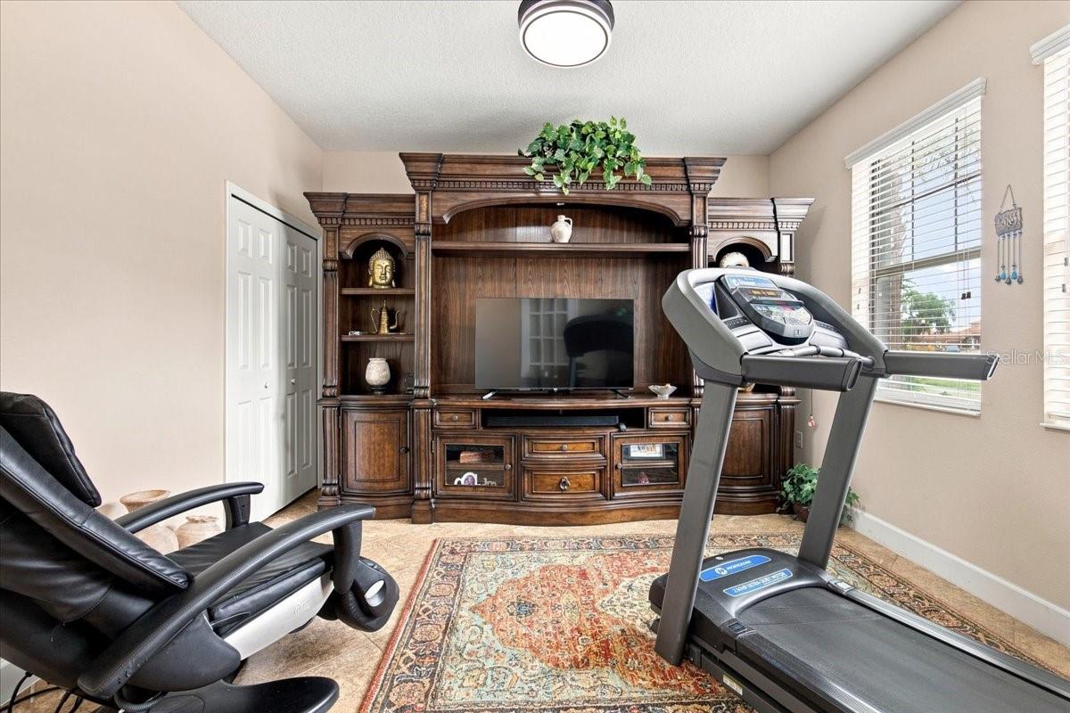 4508 GRAND LAKESIDE DR E — photo 32