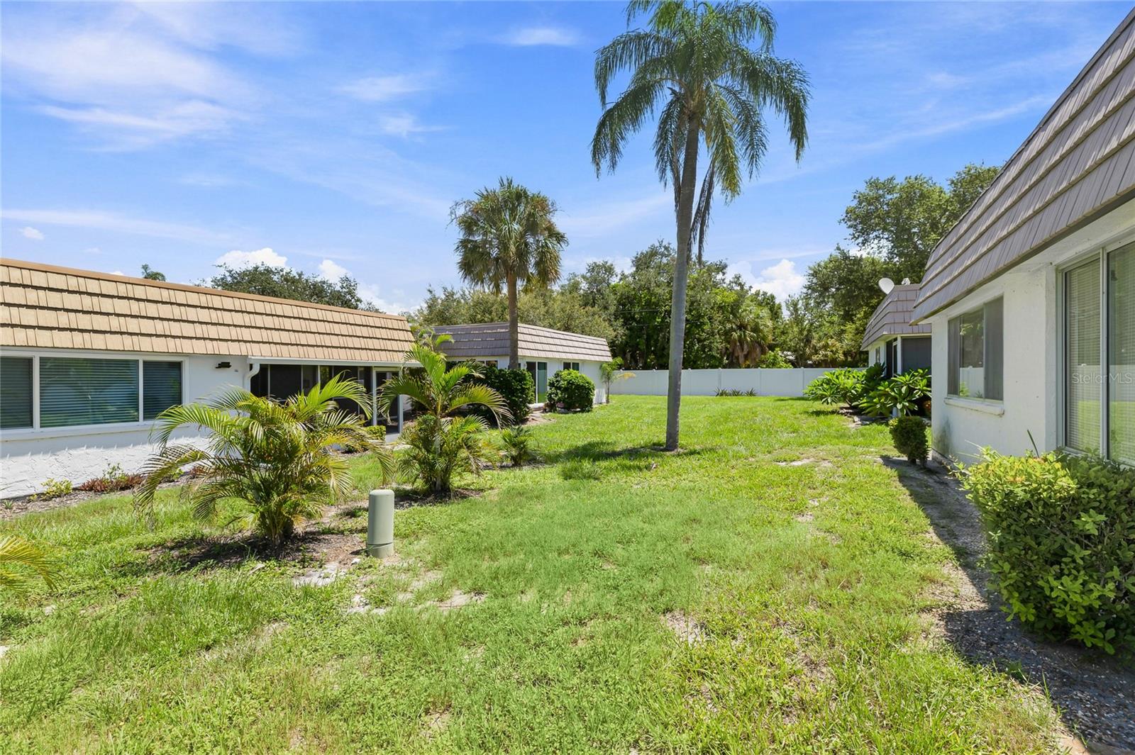 2327 WATERBLUFF PL #V315 — photo 26
