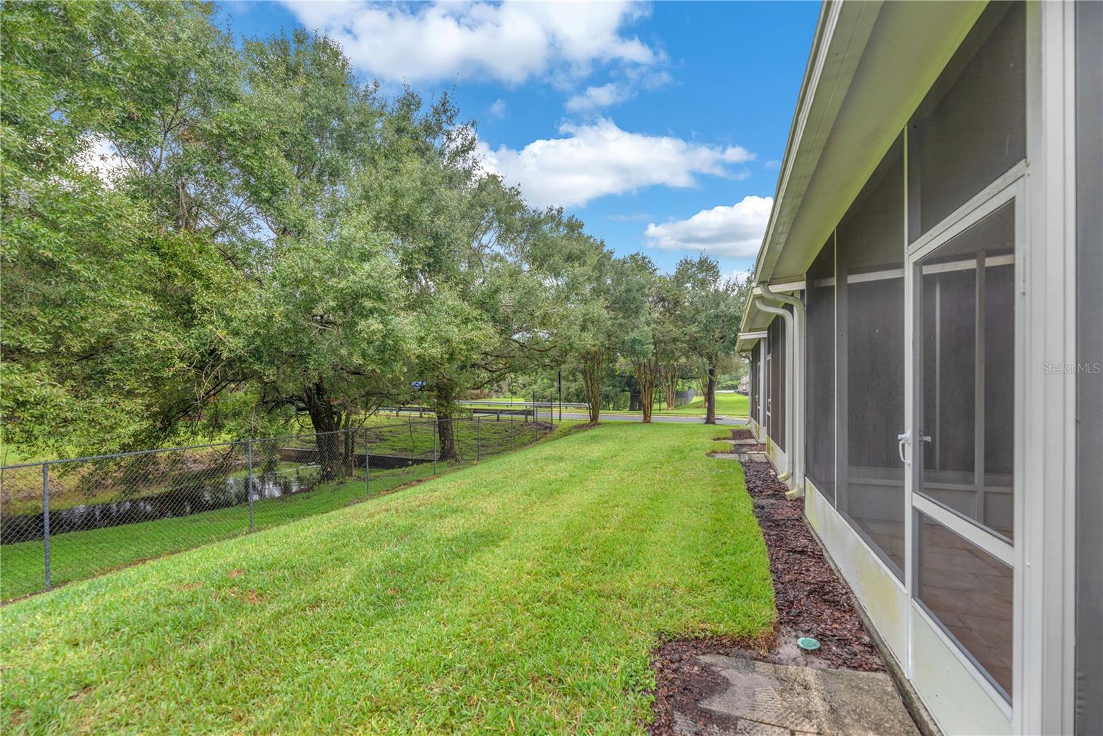 4605 BARNSTEAD DR — photo 20