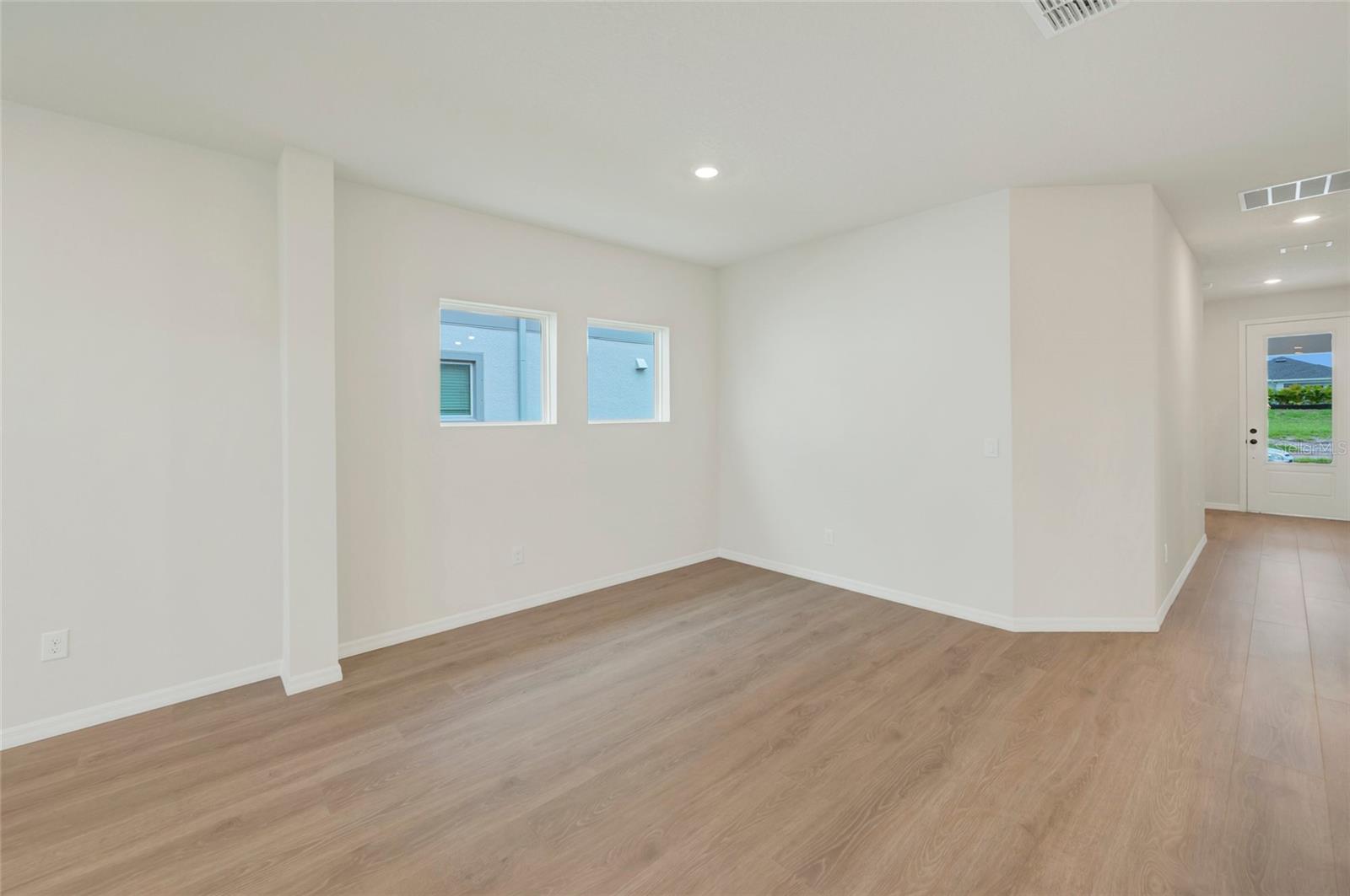 5024 CHAPEL ROW AVE — photo 8