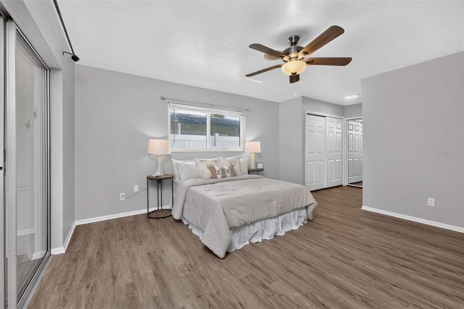 559 MOUNT VERNON DR — photo 25