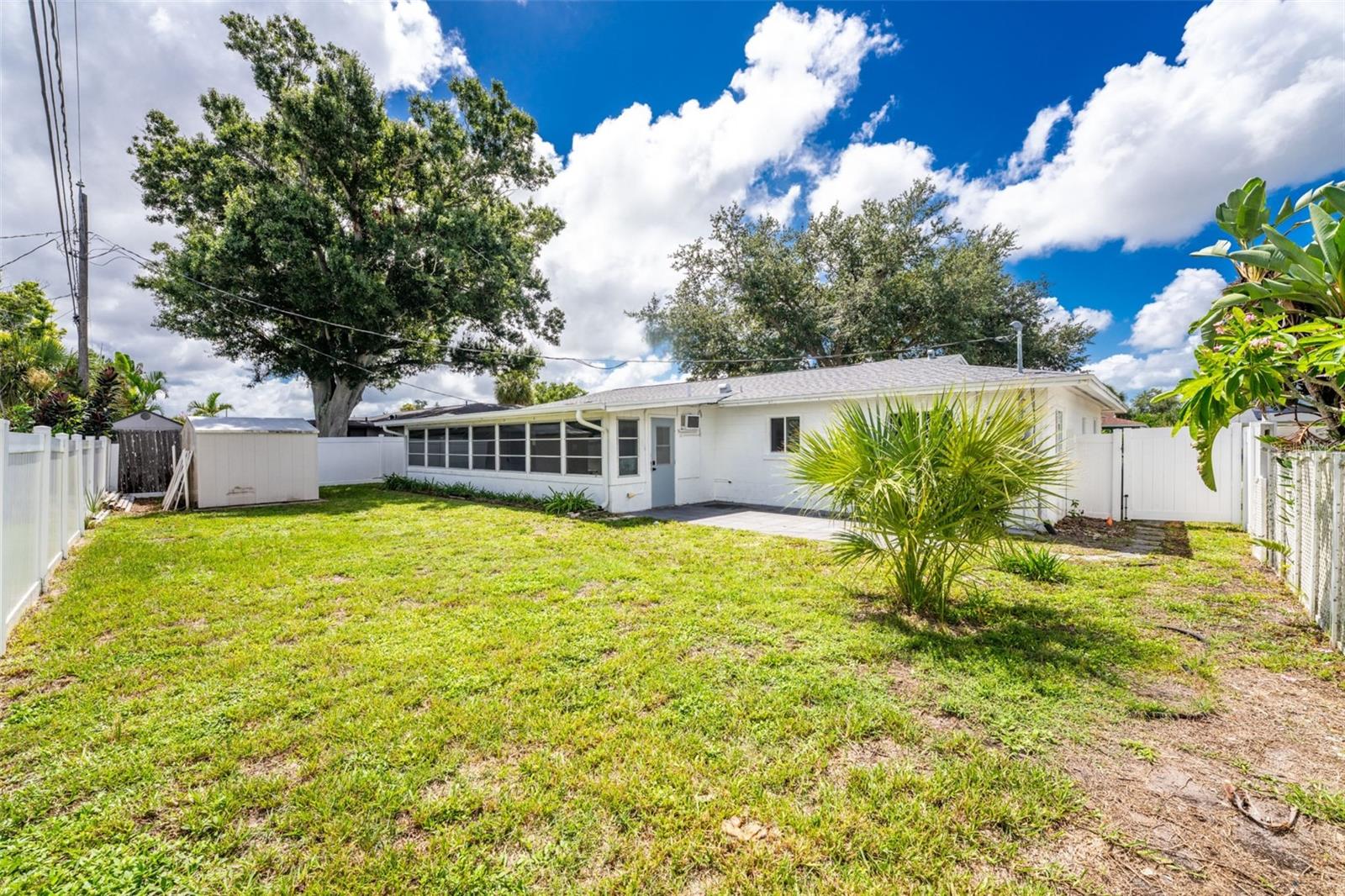 559 MOUNT VERNON DR — photo 9