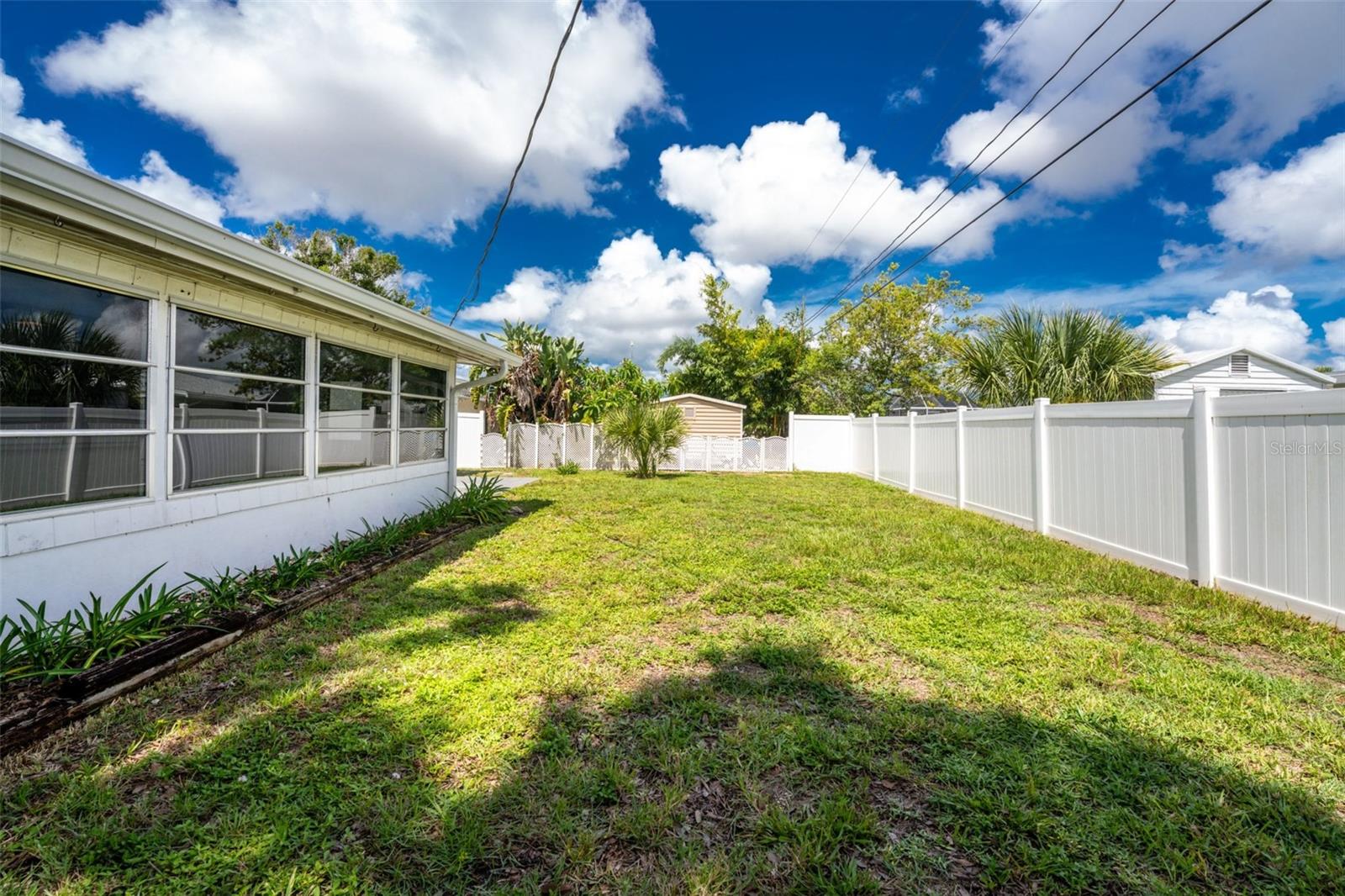 559 MOUNT VERNON DR — photo 43