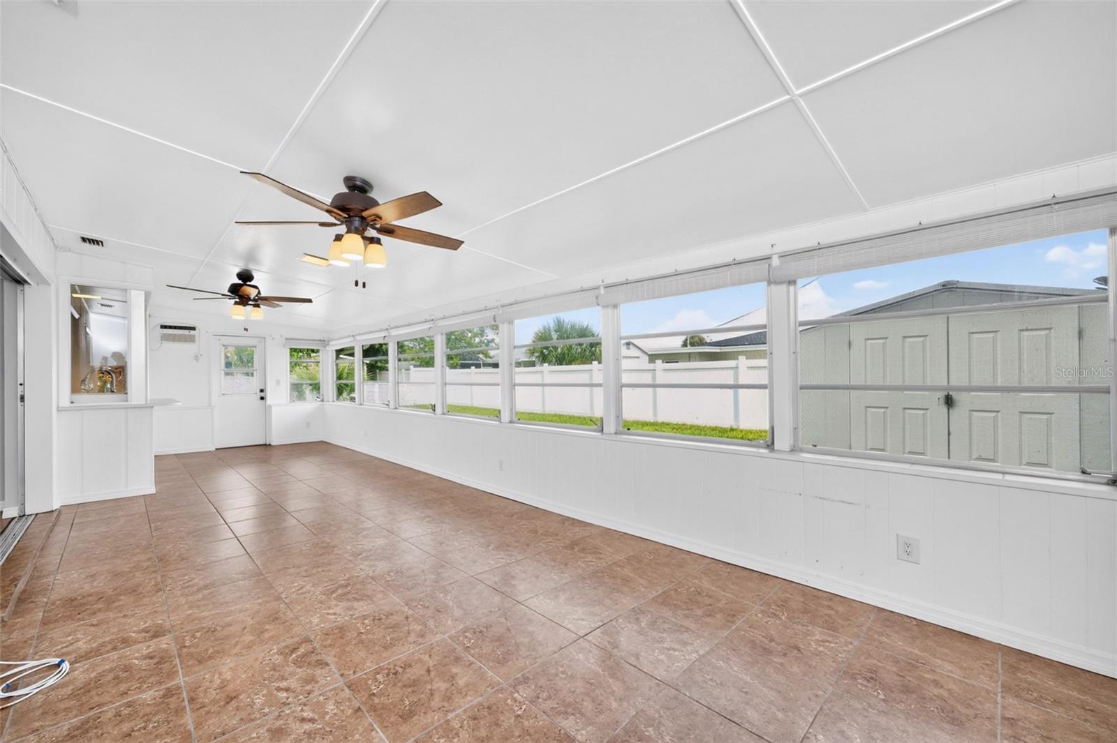 559 MOUNT VERNON DR — photo 7