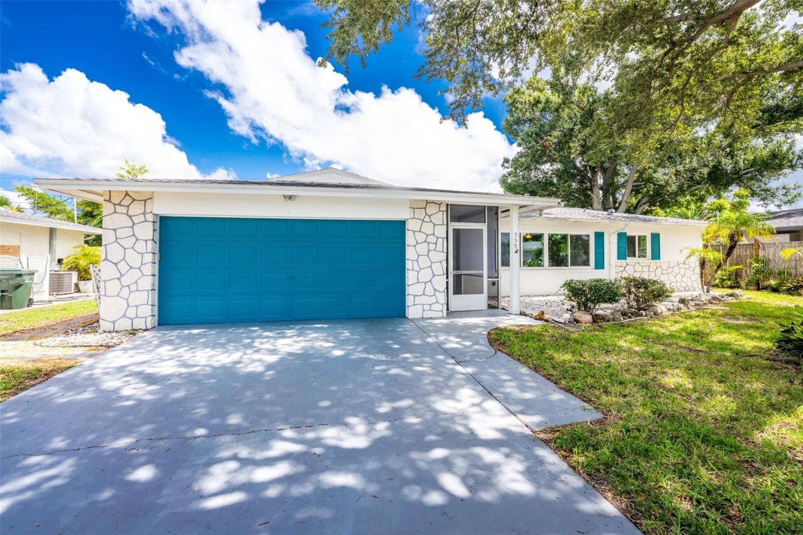 559 MOUNT VERNON DR — photo 12