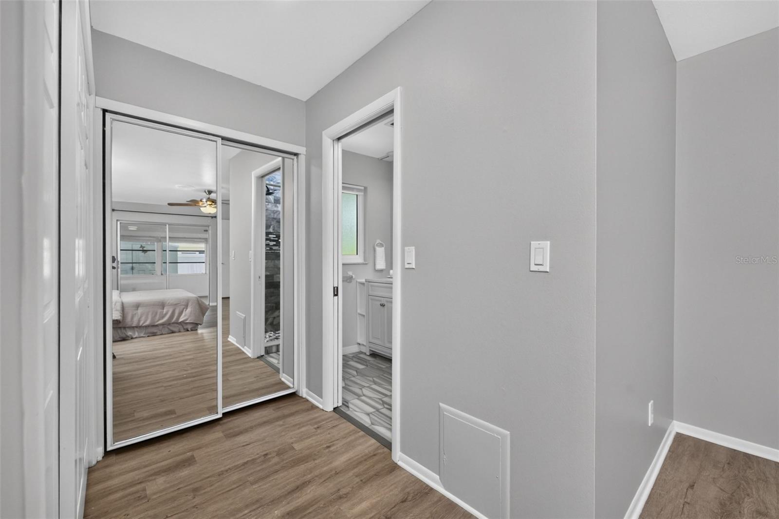559 MOUNT VERNON DR — photo 26