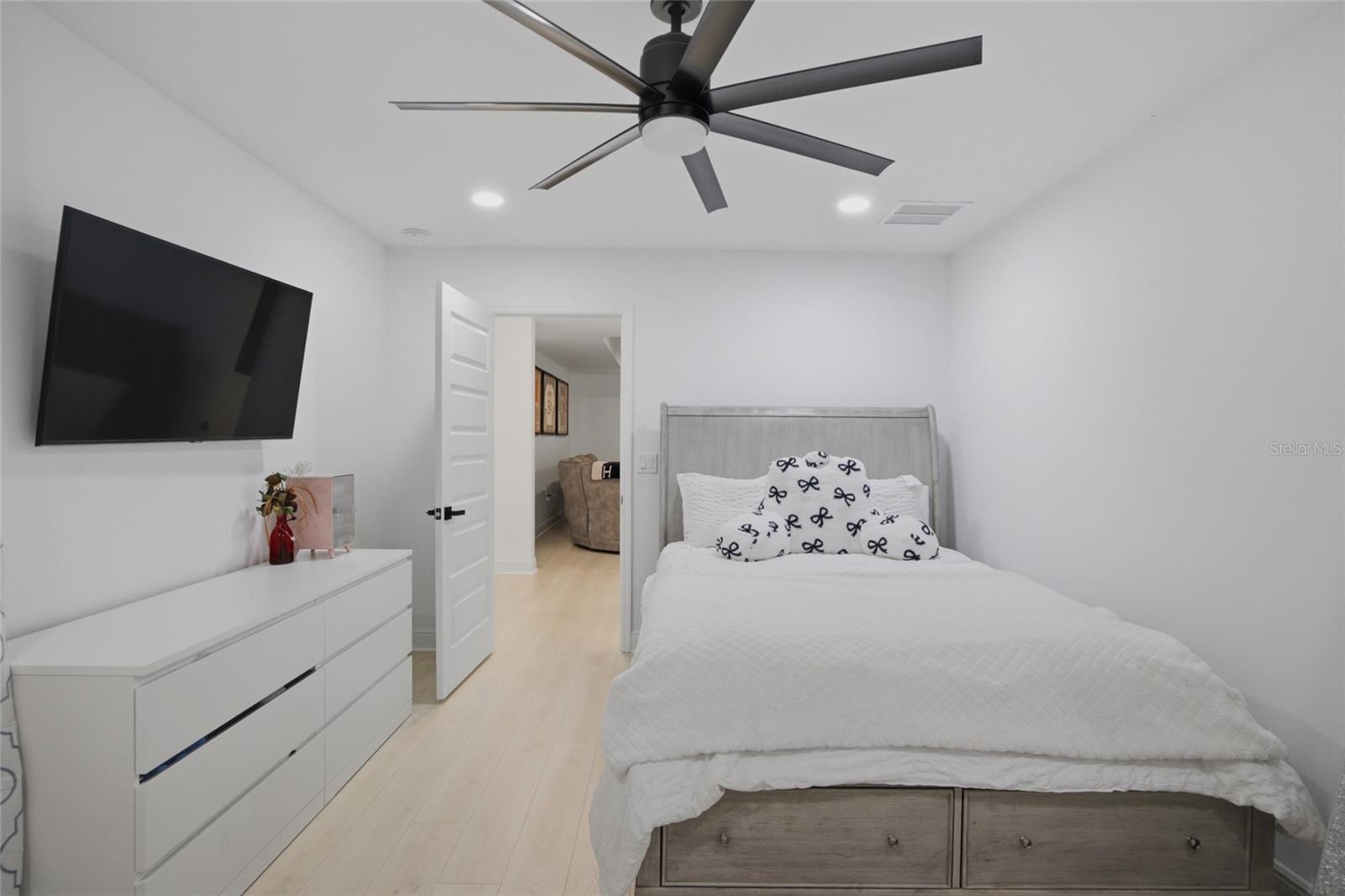 22319 WOODMEN HALL DR — photo 33