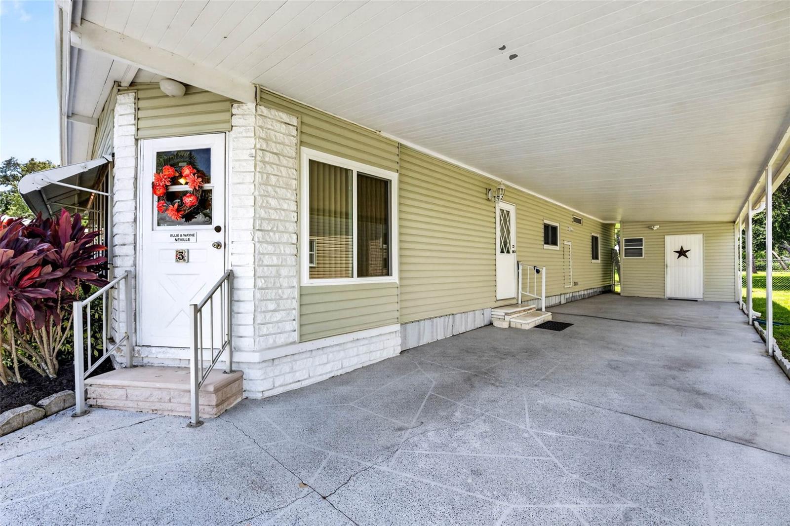 12501 ULMERTON RD #5 — photo 4