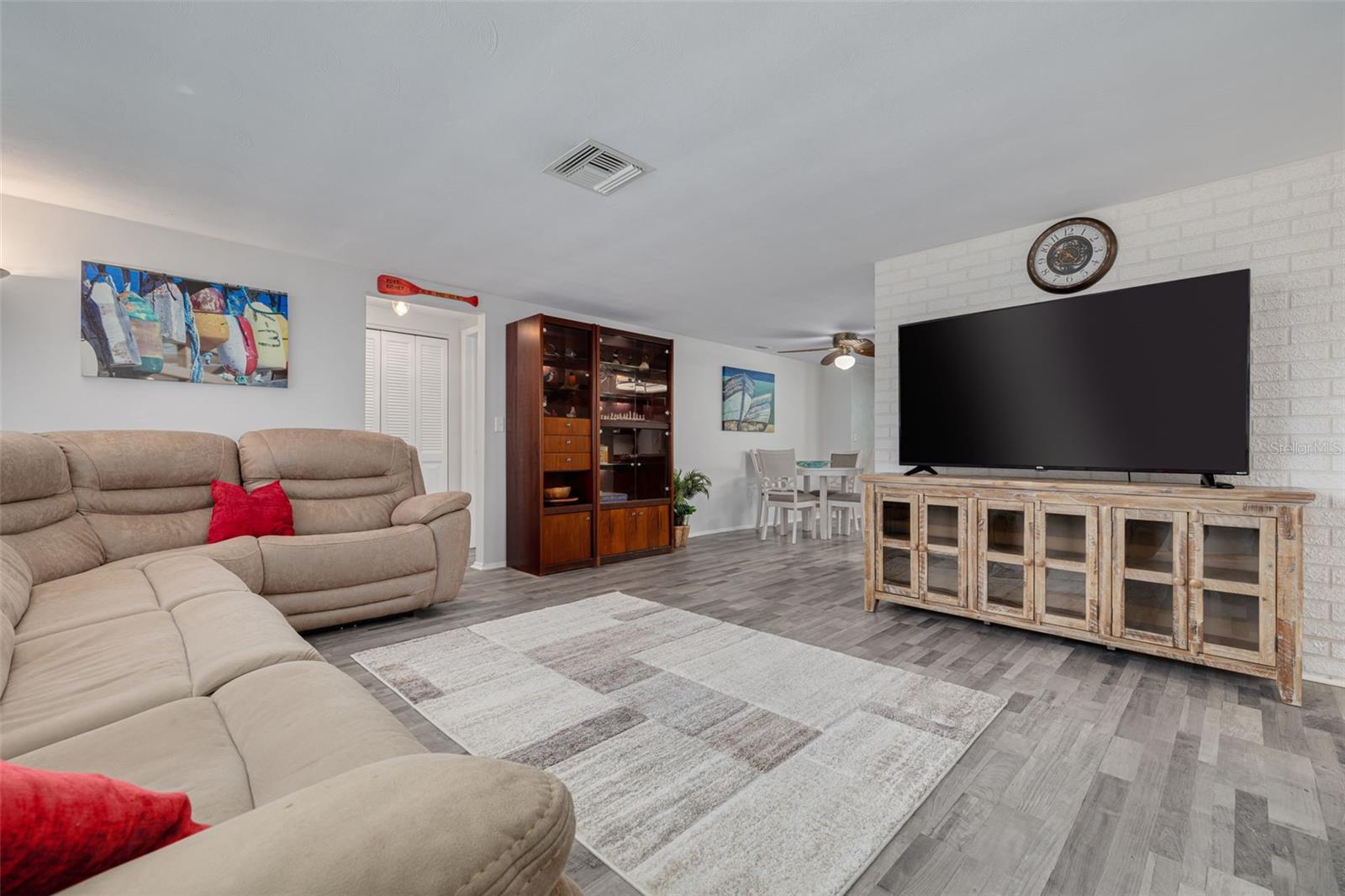7239 VIENNA LN — photo 8