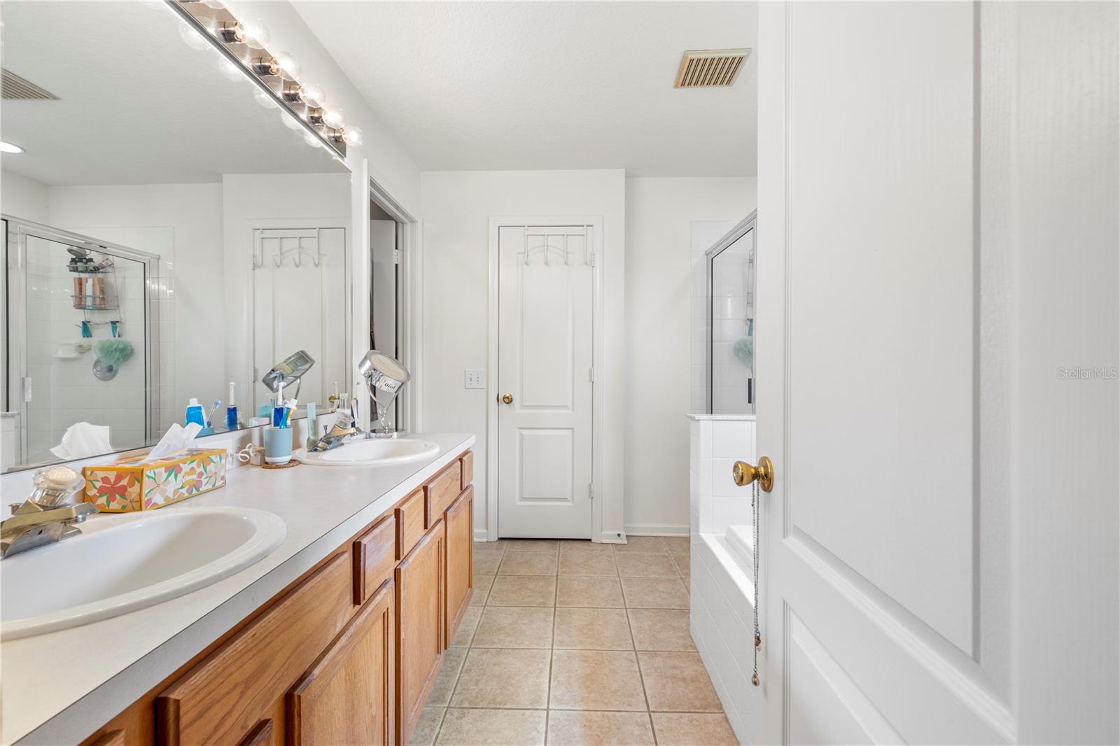 10234 HUNTERS HAVEN BLVD — photo 26