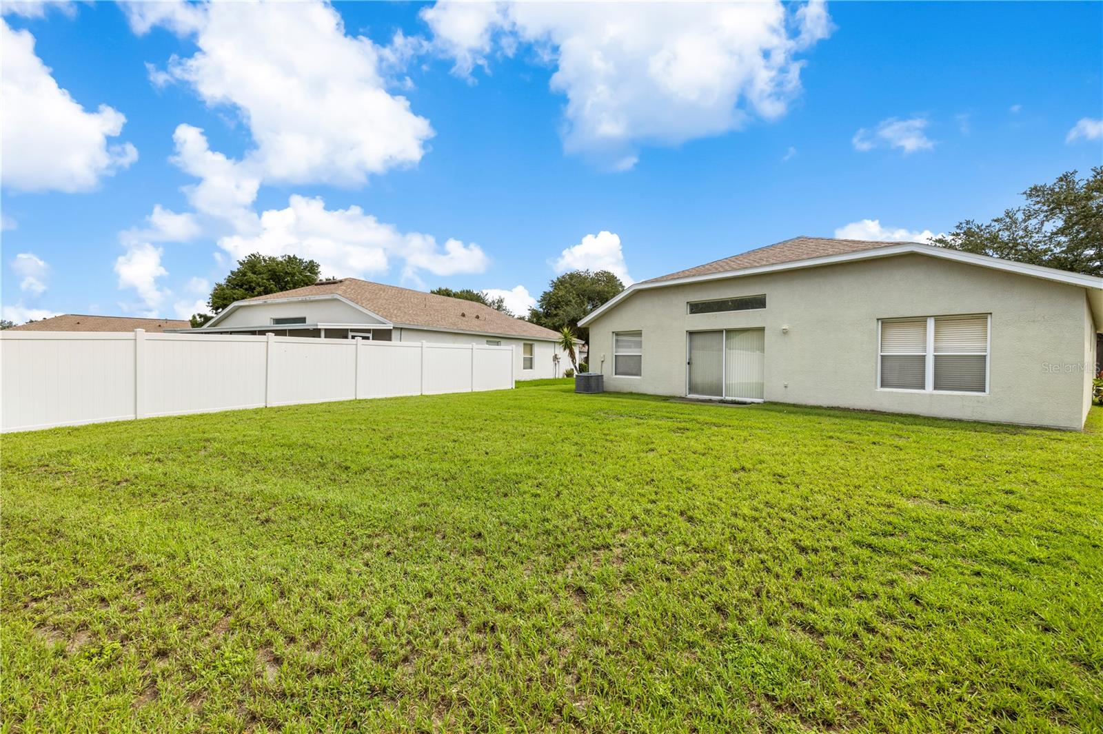 10234 HUNTERS HAVEN BLVD — photo 33