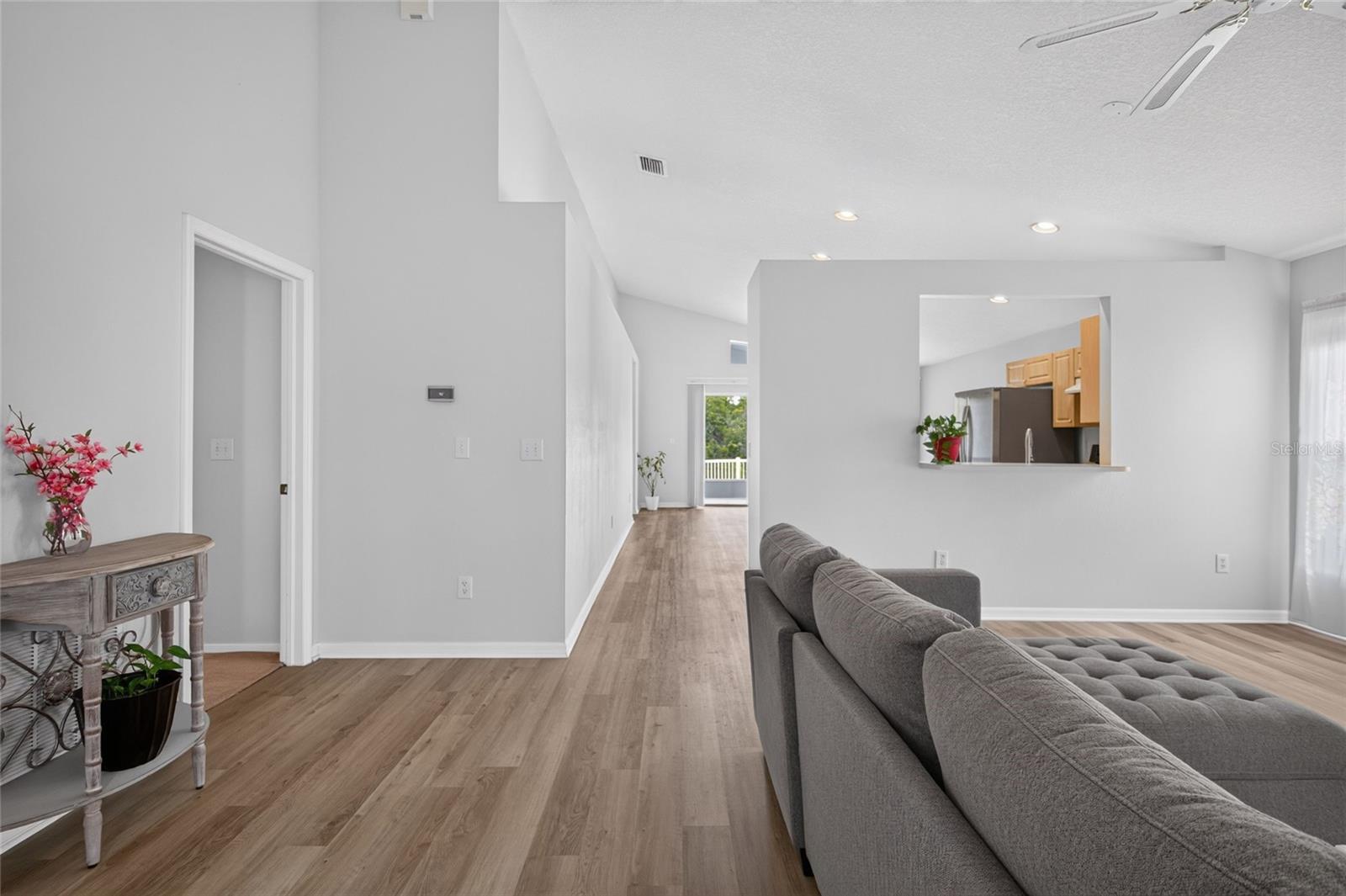 24331 CROSSCUT RD — photo 9
