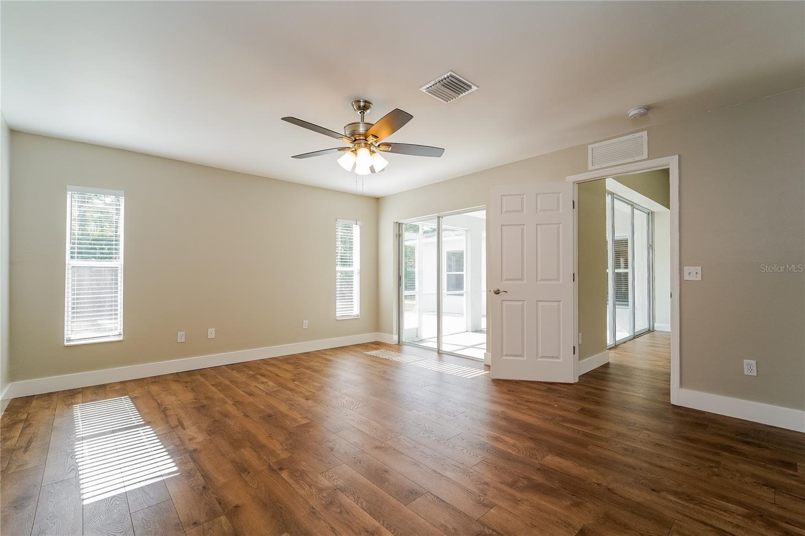 1743 HAZELTON AVE — photo 8
