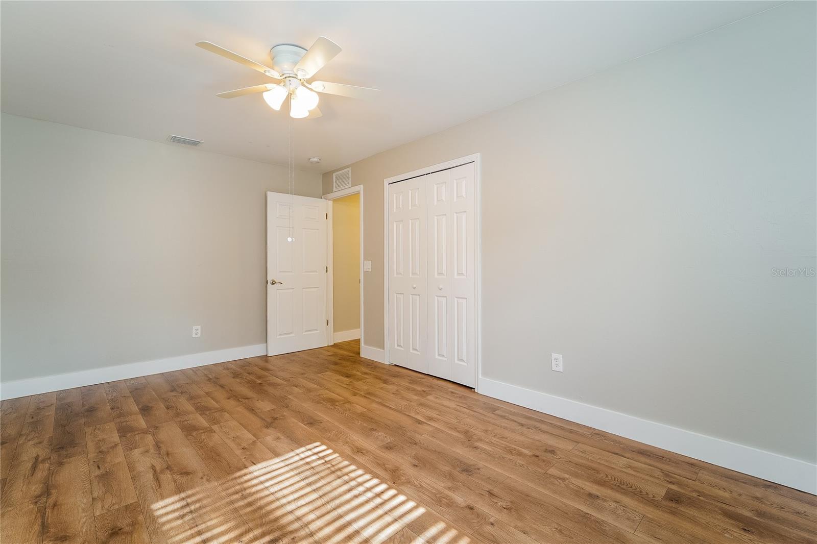 1743 HAZELTON AVE — photo 12