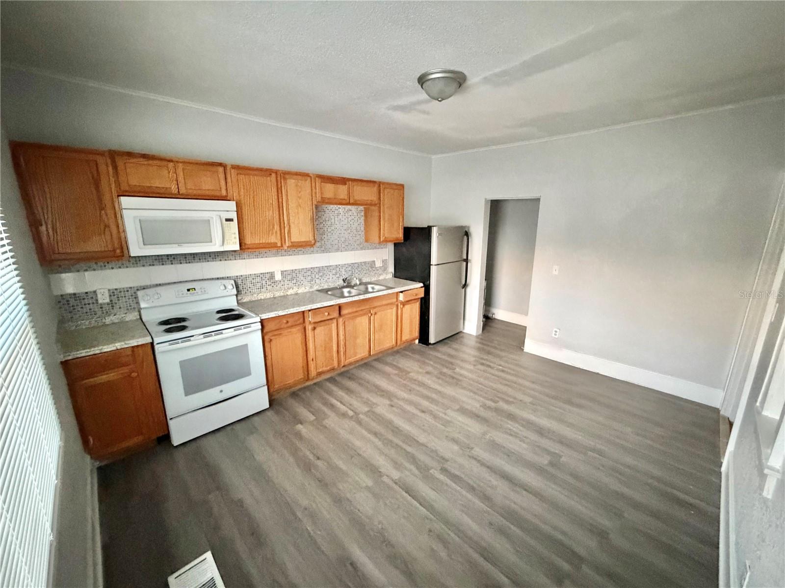 4700 10TH AVE S — photo 13