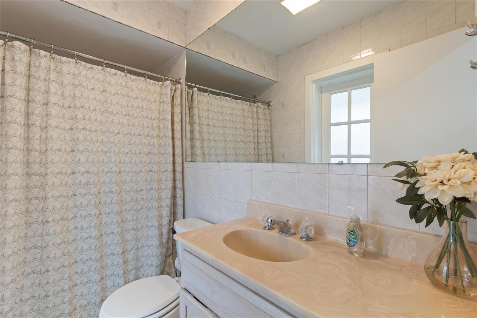 8404 FLAGSTONE DR — photo 22