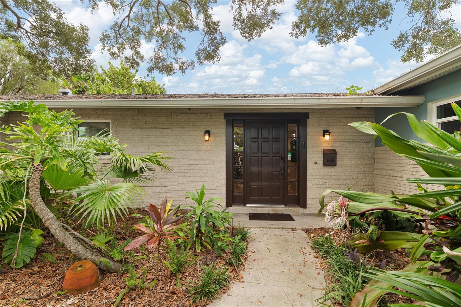 8404 FLAGSTONE DR — photo 5