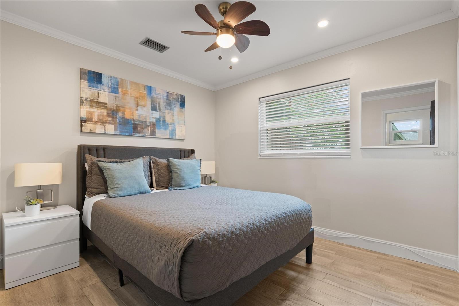 8404 FLAGSTONE DR — photo 17