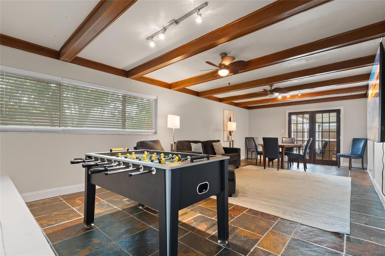 8404 FLAGSTONE DR — photo 16