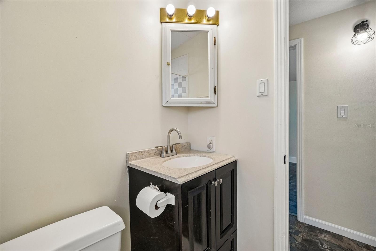 9216 W ROBSON ST — photo 25