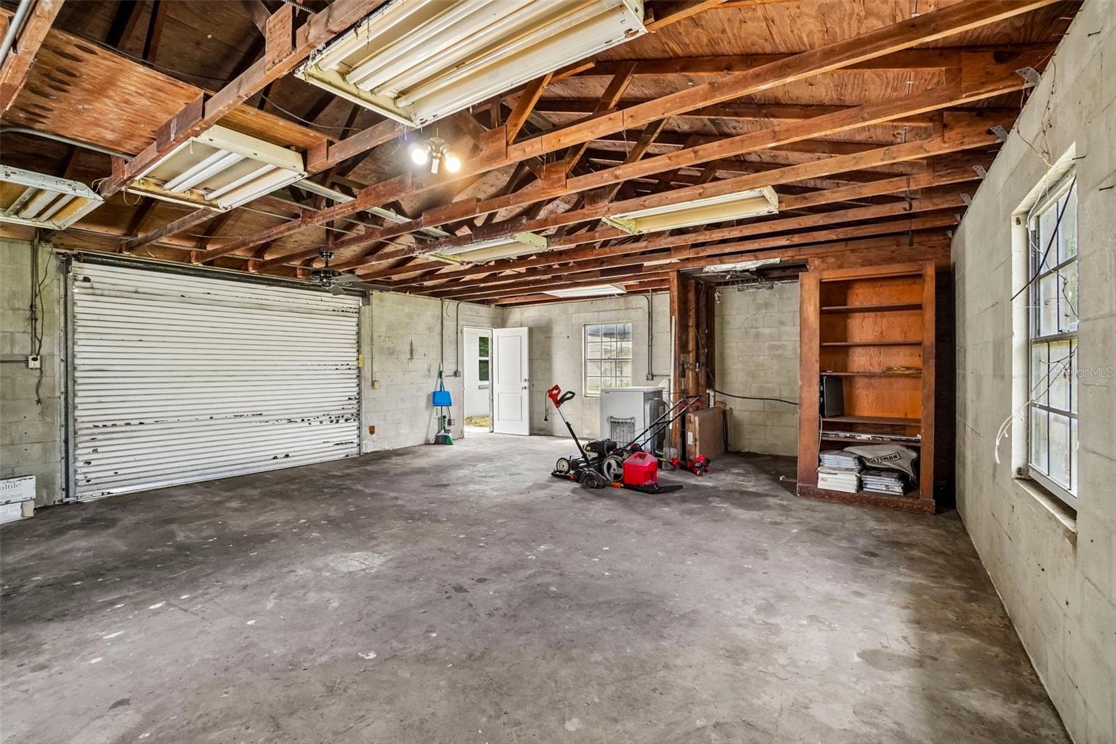 9216 W ROBSON ST — photo 32