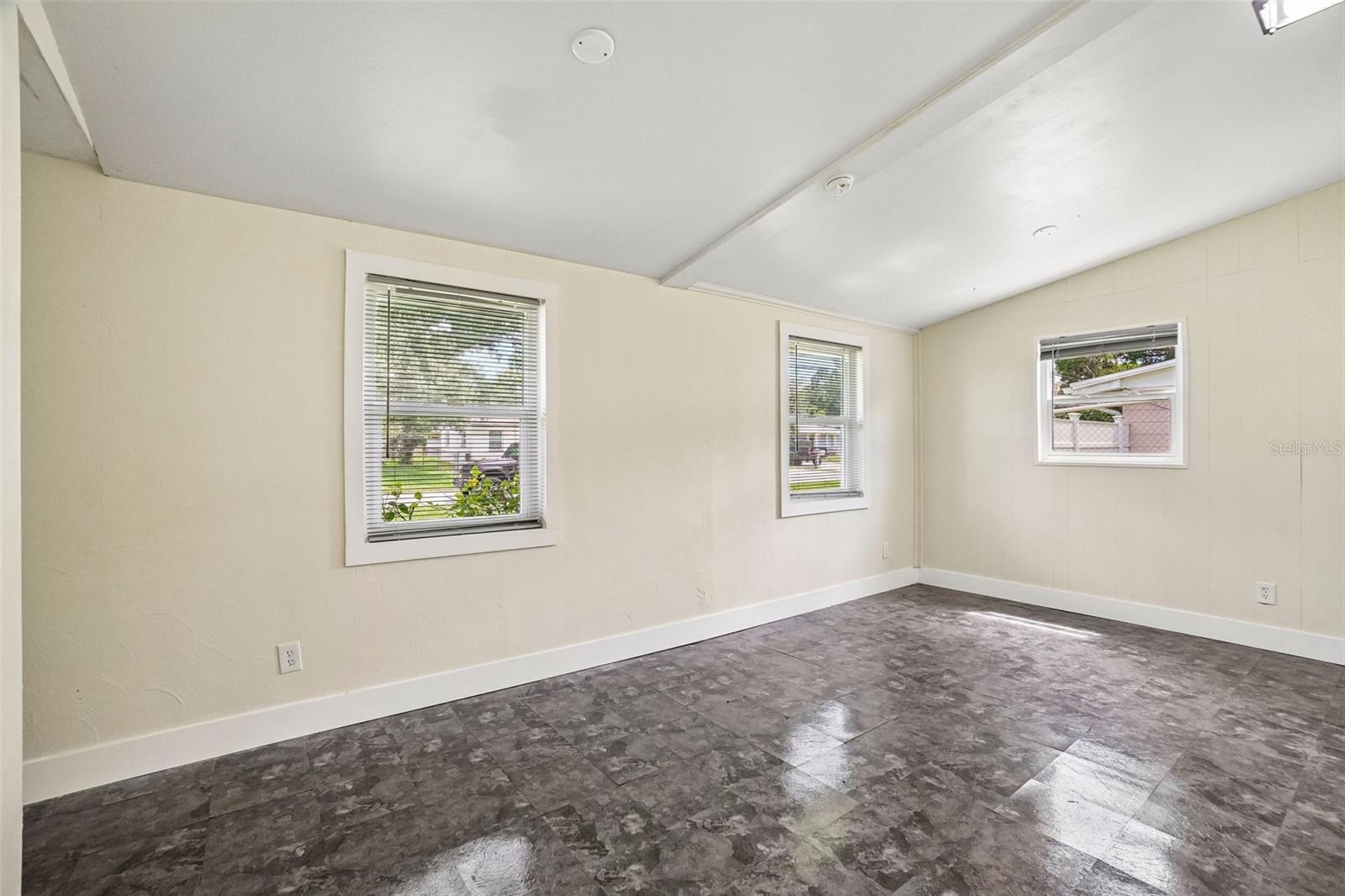 9216 W ROBSON ST — photo 21