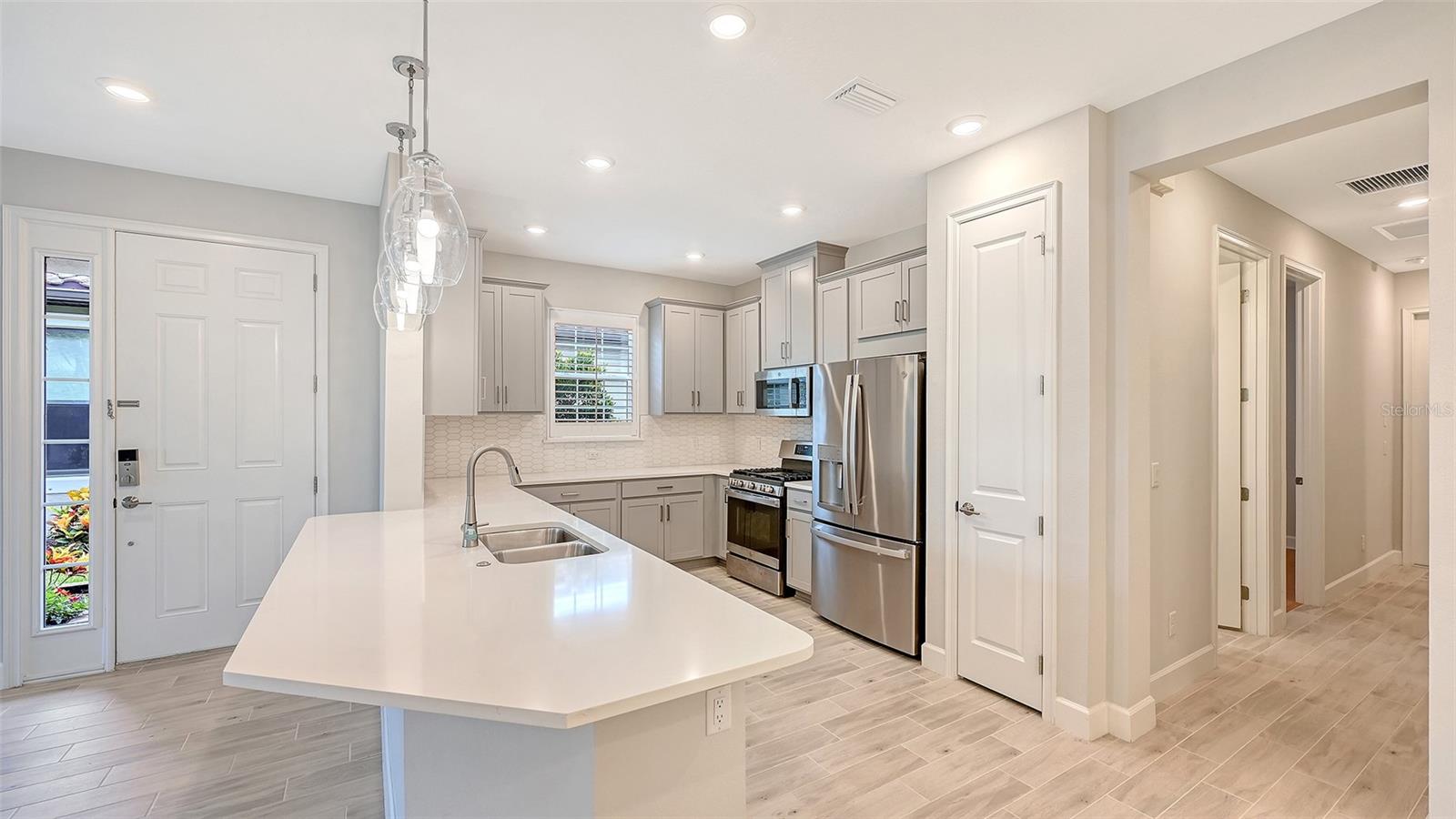 6066 MESA GLN — photo 15