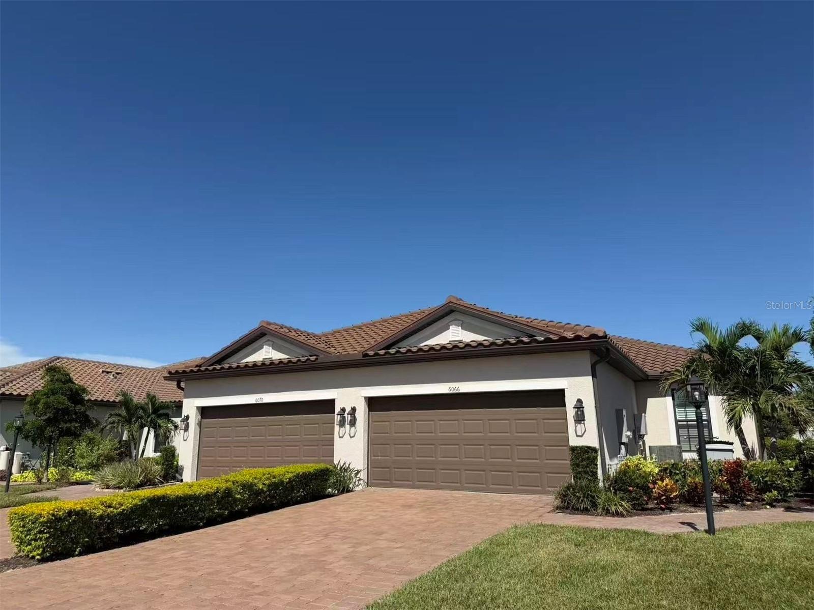 6066 MESA GLN — photo 2