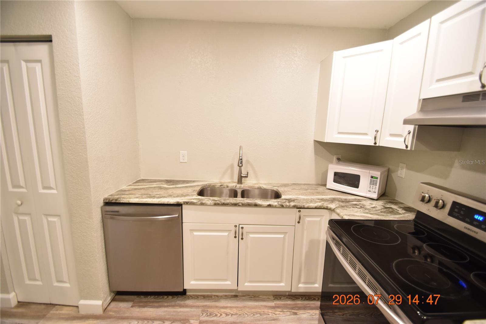 419 STREMMA RD — photo 8