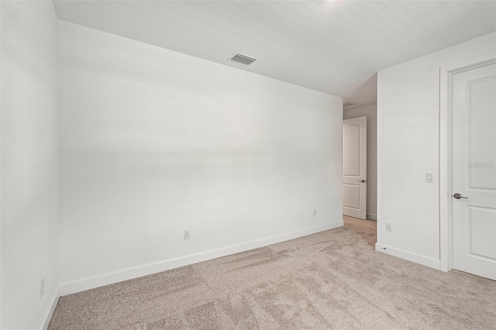 7024 FOXBORO WAY — photo 34