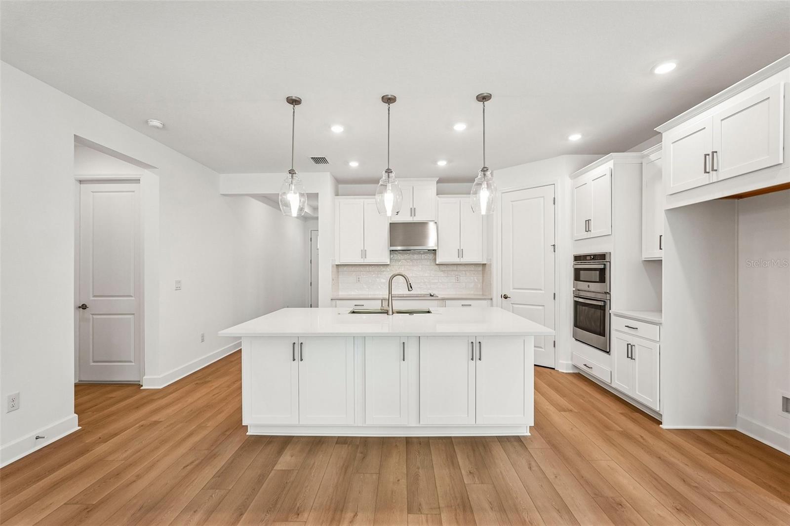 7024 FOXBORO WAY — photo 2