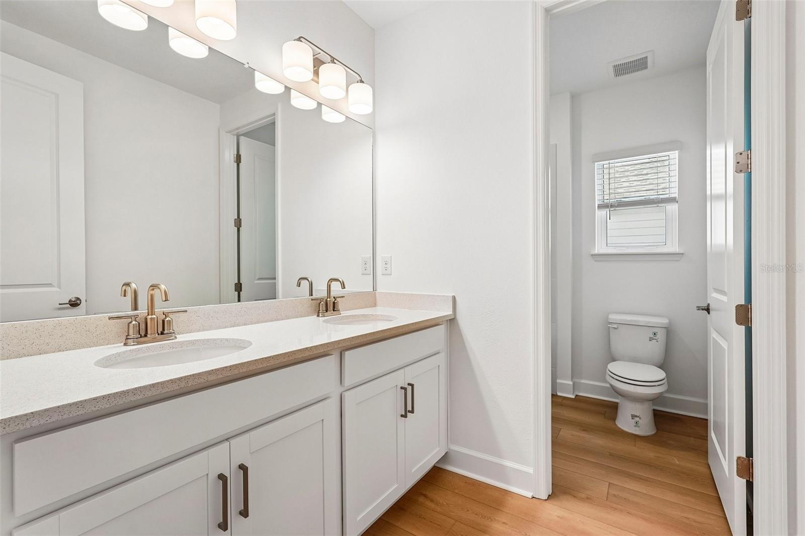 7024 FOXBORO WAY — photo 29