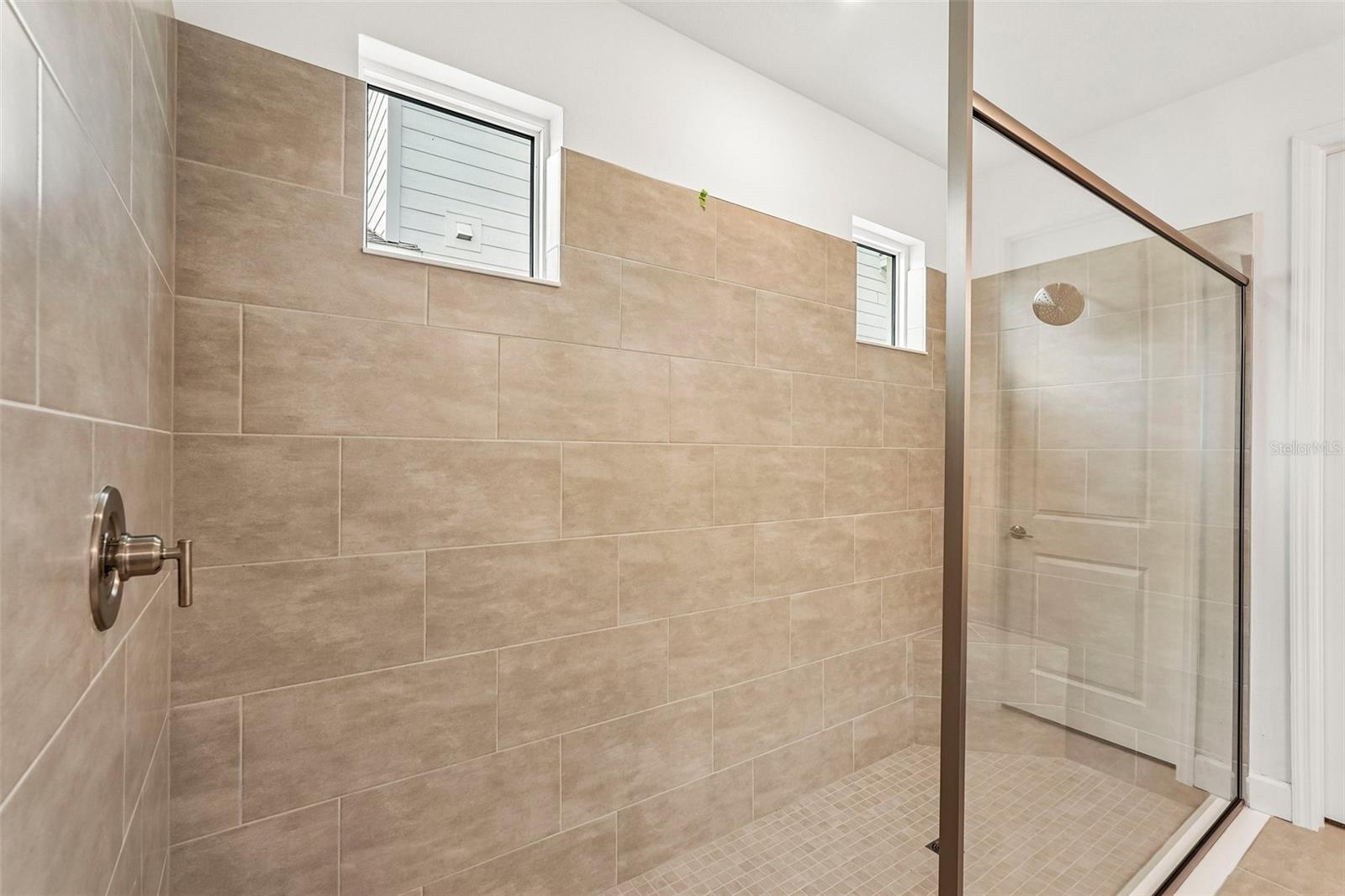 7024 FOXBORO WAY — photo 4