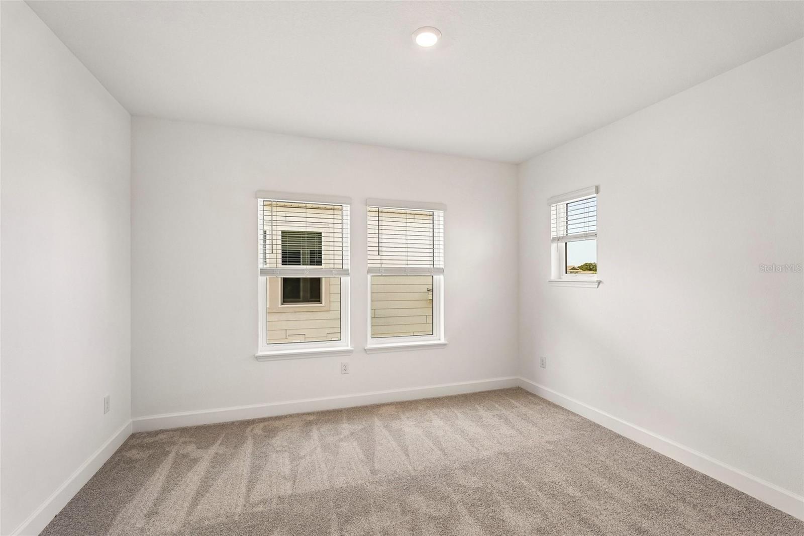 7024 FOXBORO WAY — photo 27