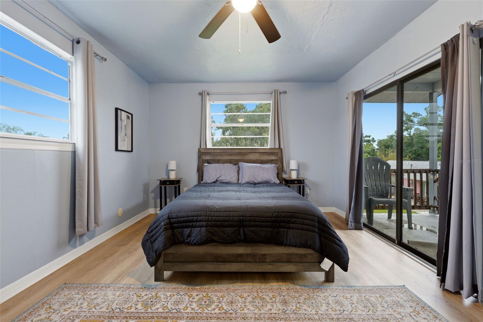 3052 ALTA VISTA ST — photo 23