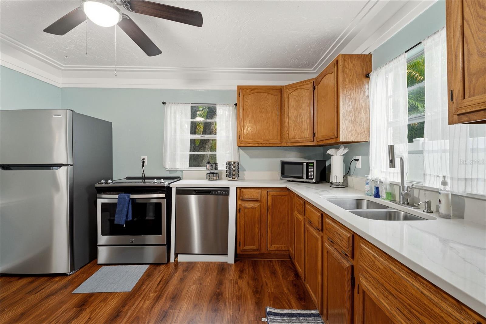 3052 ALTA VISTA ST — photo 14