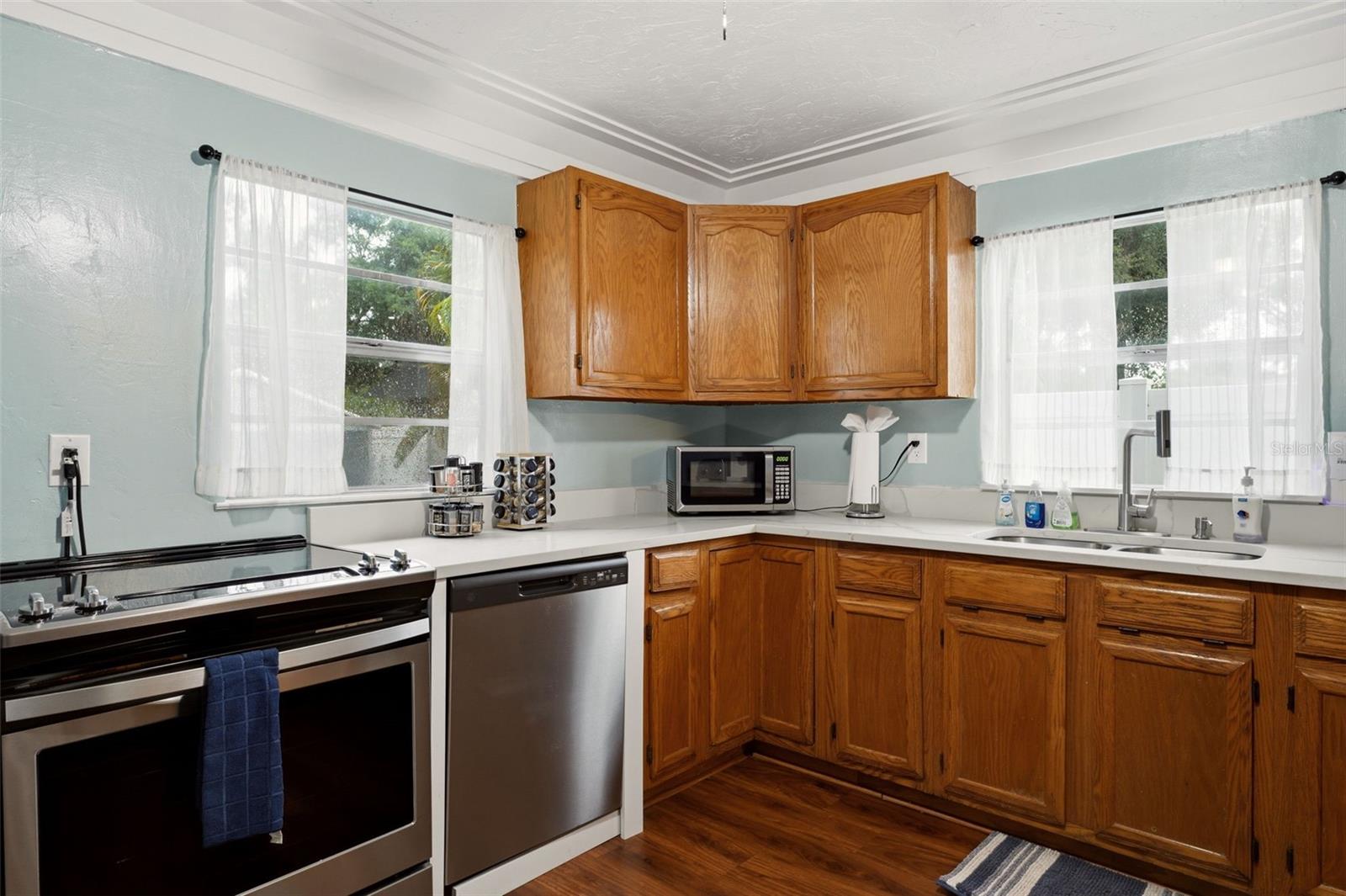 3052 ALTA VISTA ST — photo 15