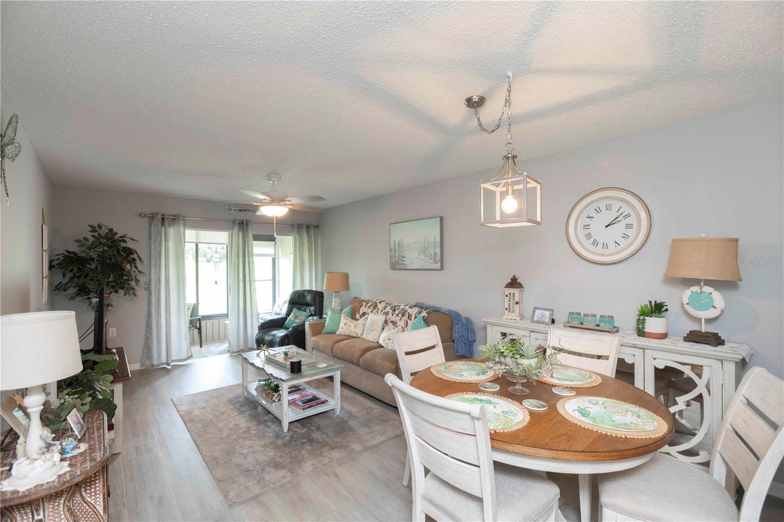 11140 CARRIAGE HILL DR #4 — photo 6