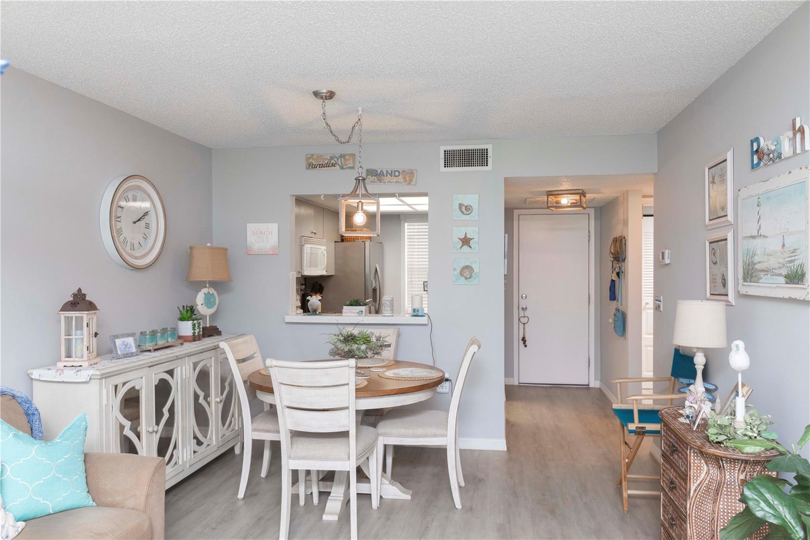11140 CARRIAGE HILL DR #4 — photo 8