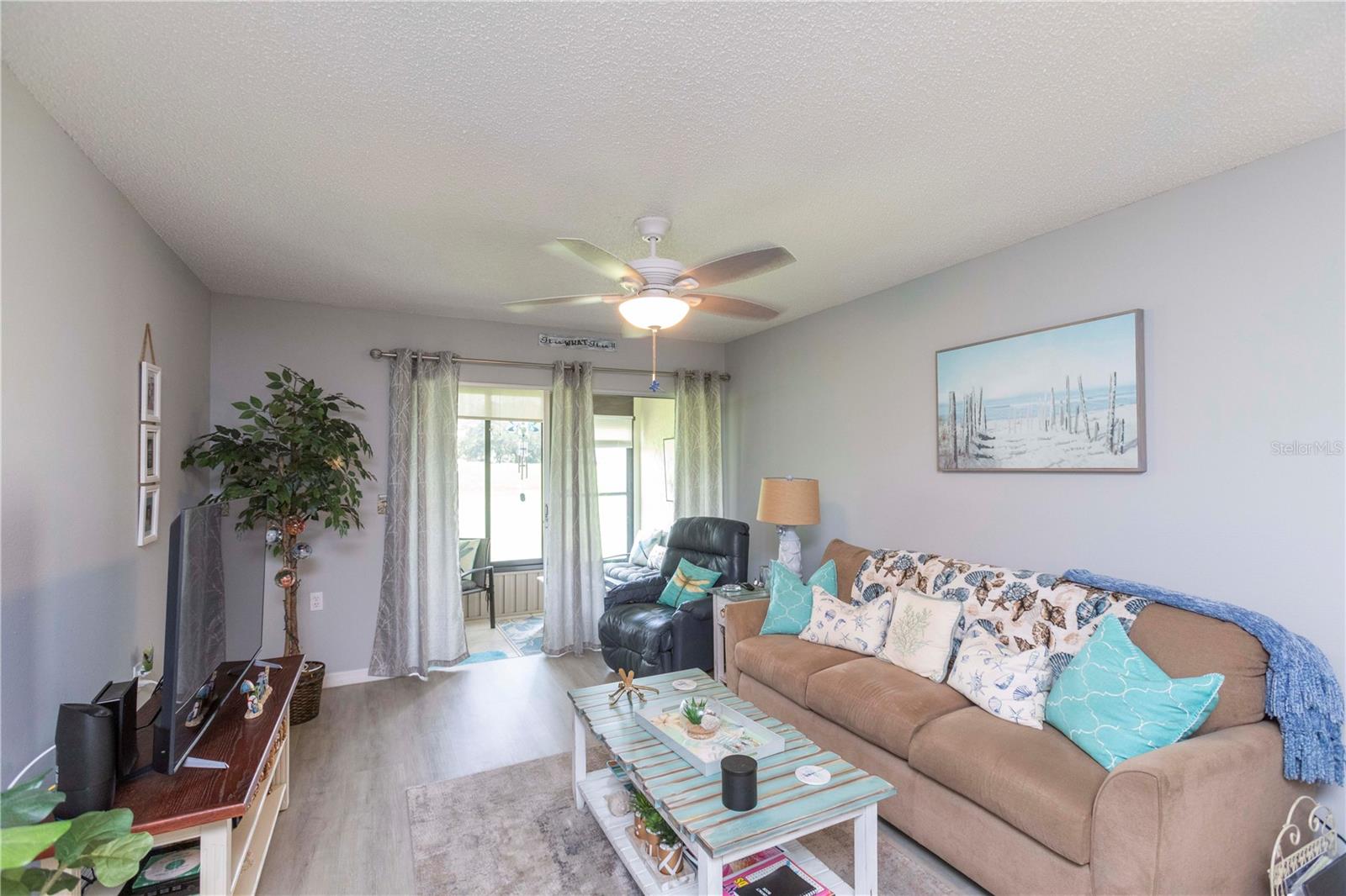 11140 CARRIAGE HILL DR #4 — photo 7