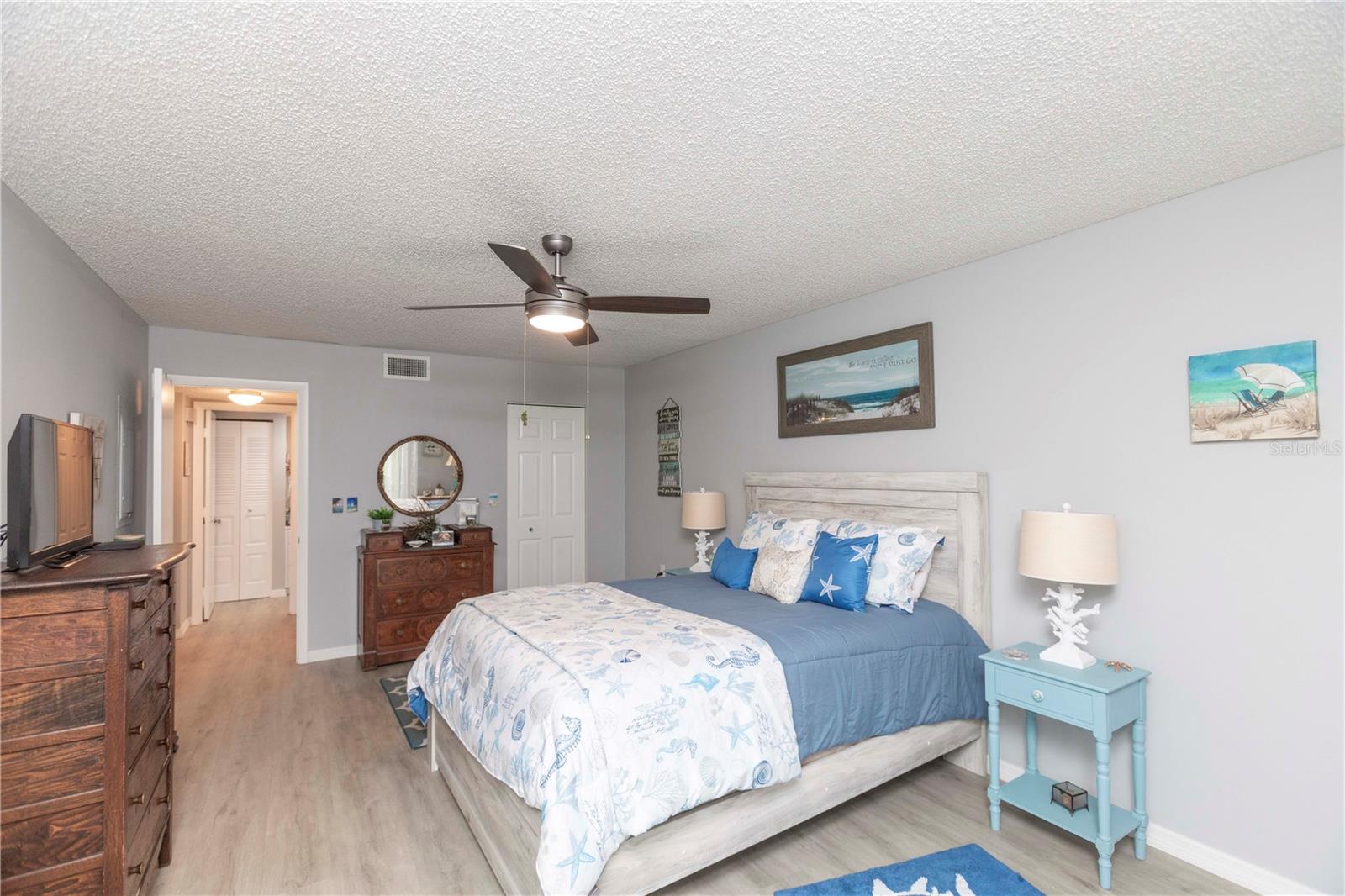 11140 CARRIAGE HILL DR #4 — photo 18