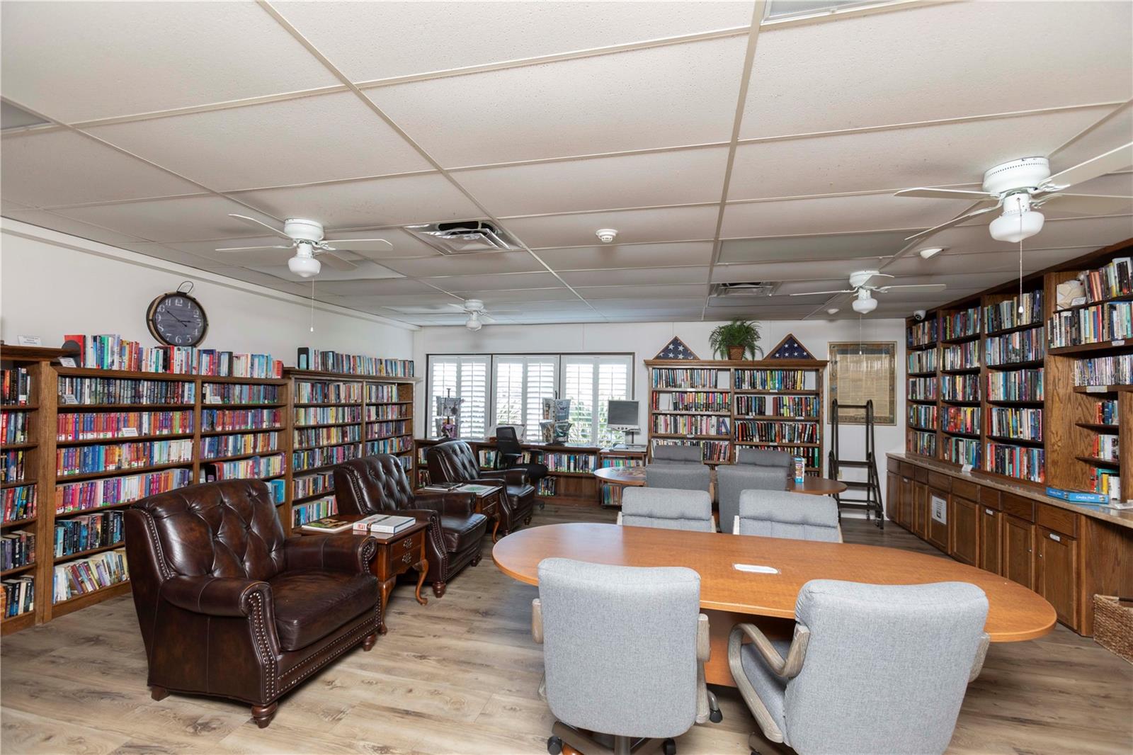 11140 CARRIAGE HILL DR #4 — photo 38