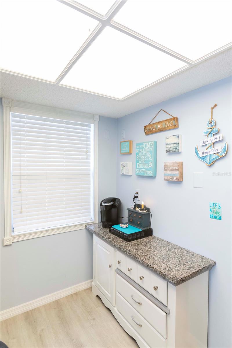 11140 CARRIAGE HILL DR #4 — photo 5