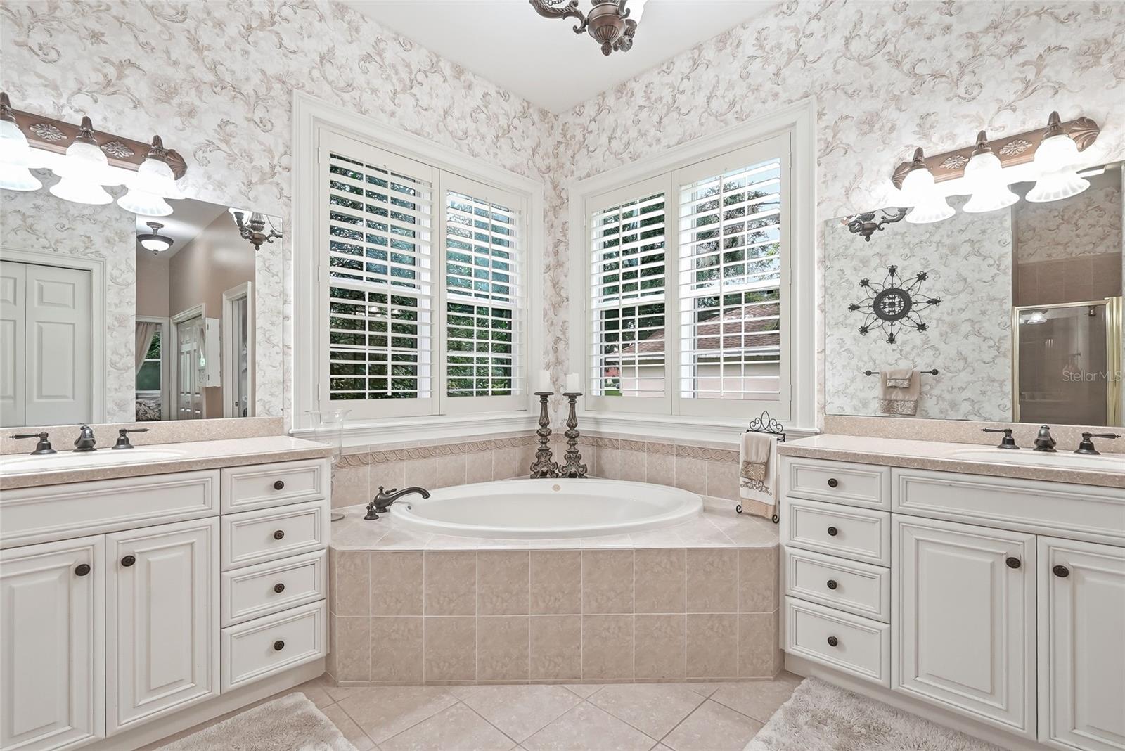18350 HANCOCK BLUFF RD — photo 34