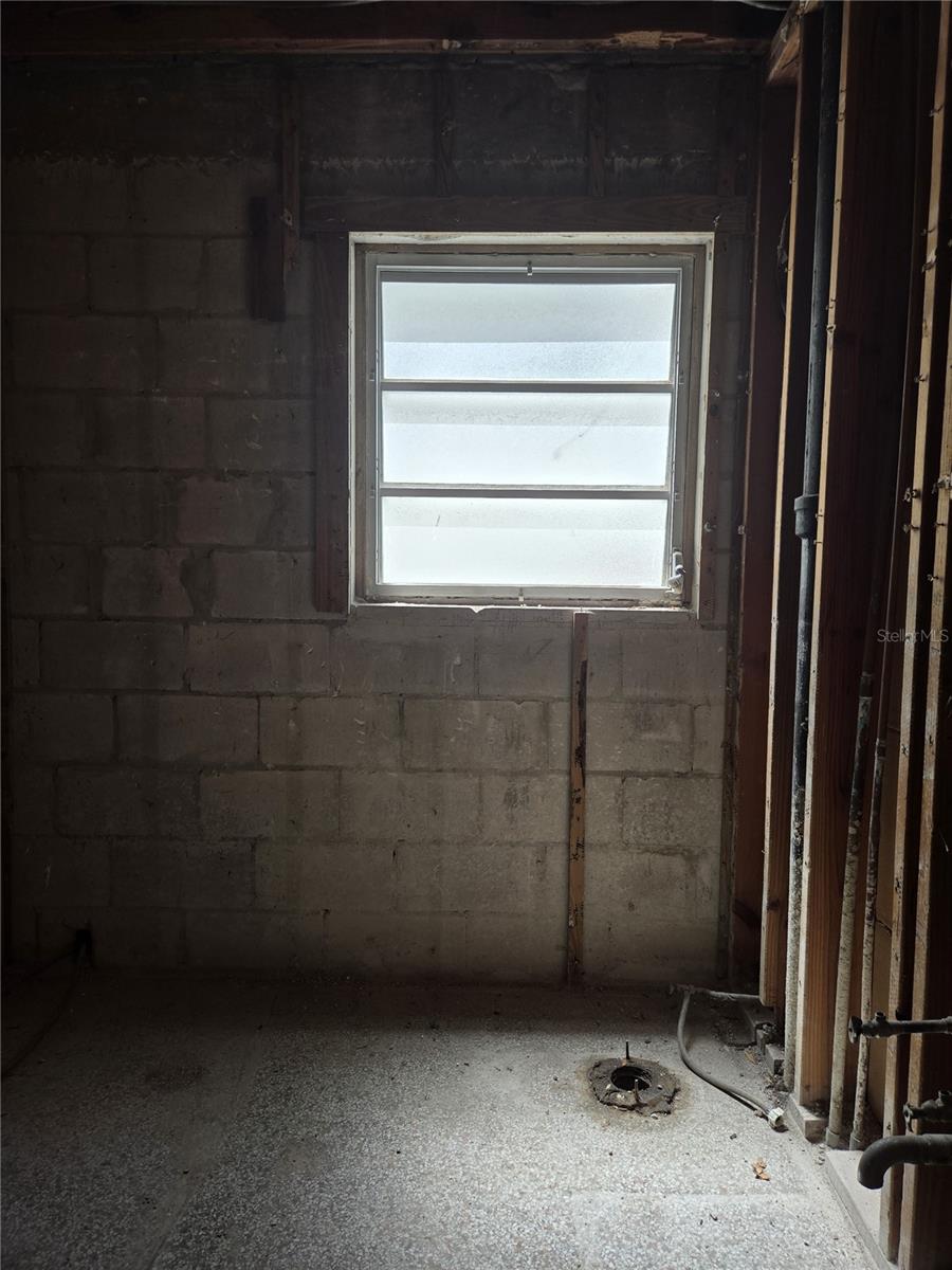 1216 FRANKLIN CIR — photo 14
