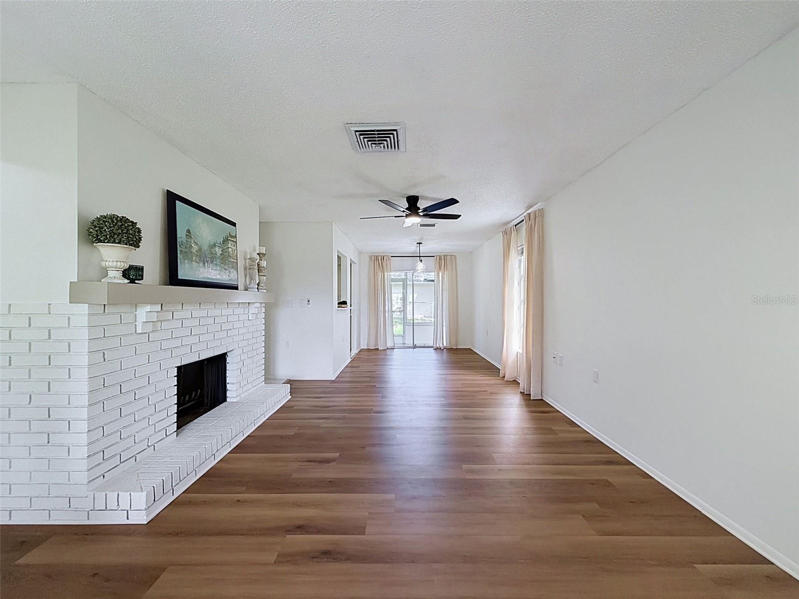10819 LOS SANTOS DR — photo 6