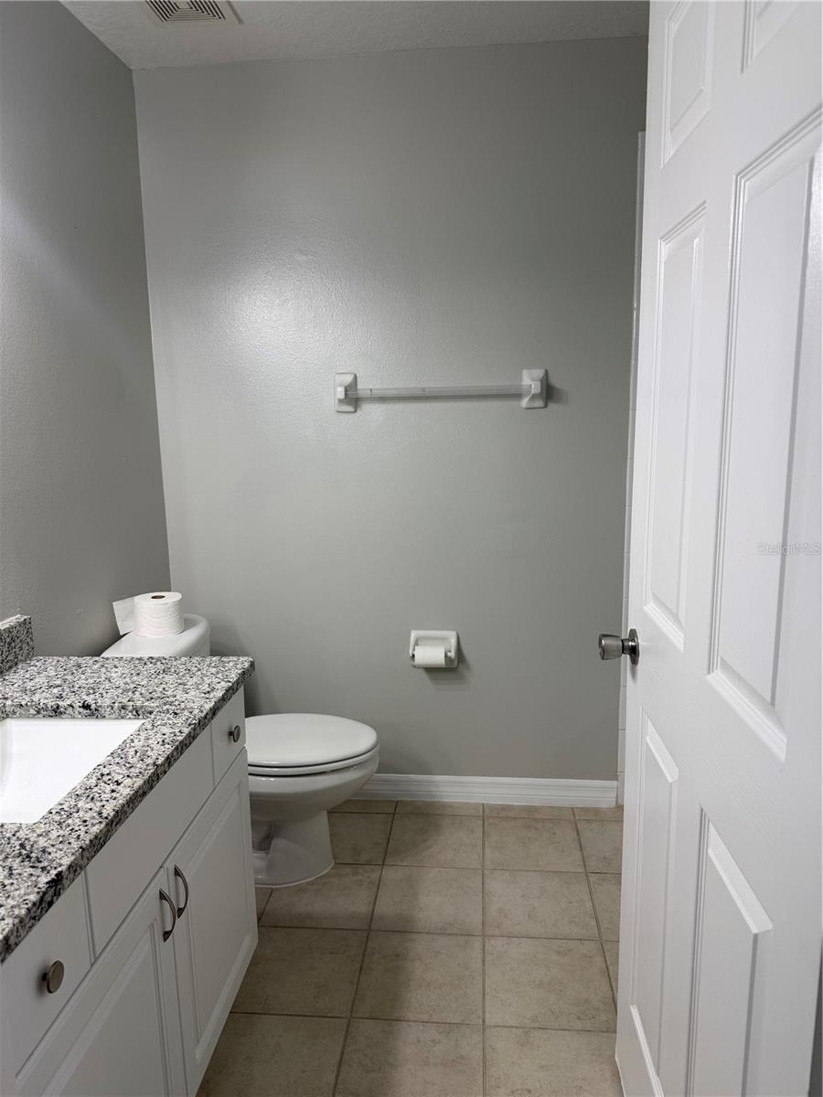 21015 MARKET ST — photo 14
